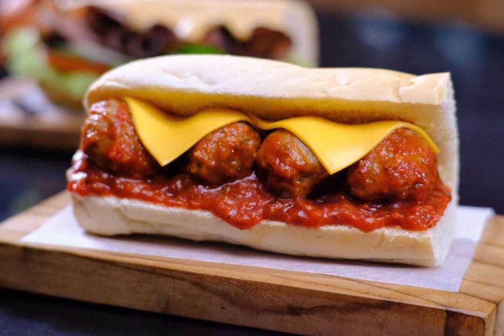 Akhirnya, 6 Restoran Hits Ini Sudah Berstatus Halal MUI