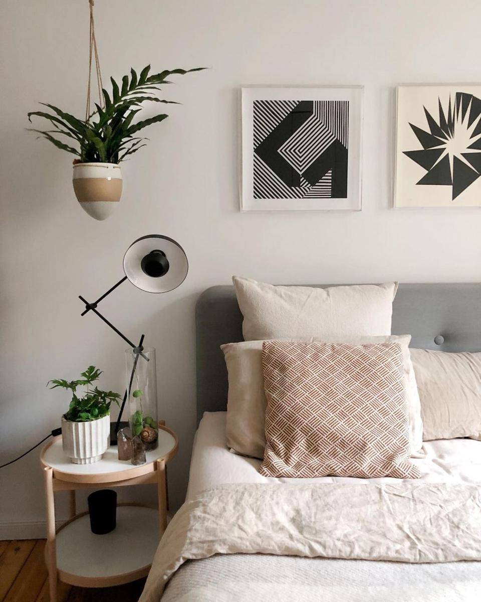 bantal dekoratif di kamar tidur (instagram.com/igorjosif)