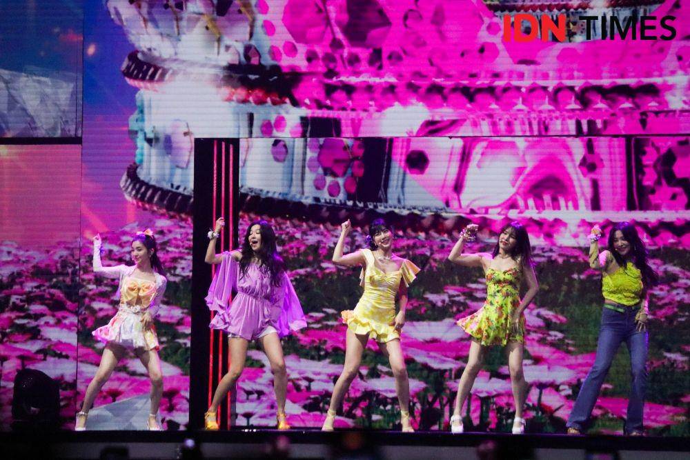 suasana penampilan Red Velvet di Jakarta (IDN Times/Rafifa Shabira)