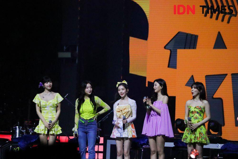 suasana penampilan Red Velvet di Jakarta (IDN Times/Rafifa Shabira)