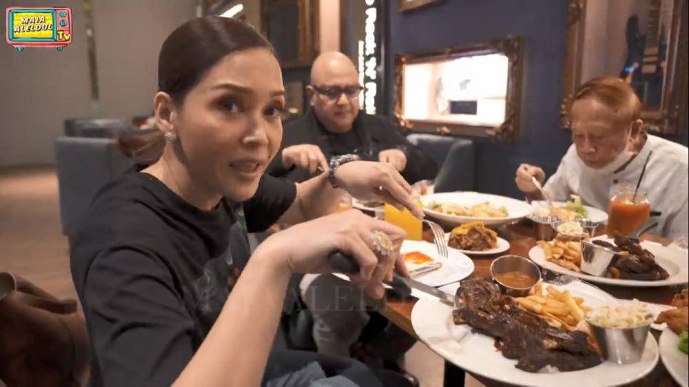 Maia ketemu mantan ibu mertua (youtube/Maia AlElDul TV)