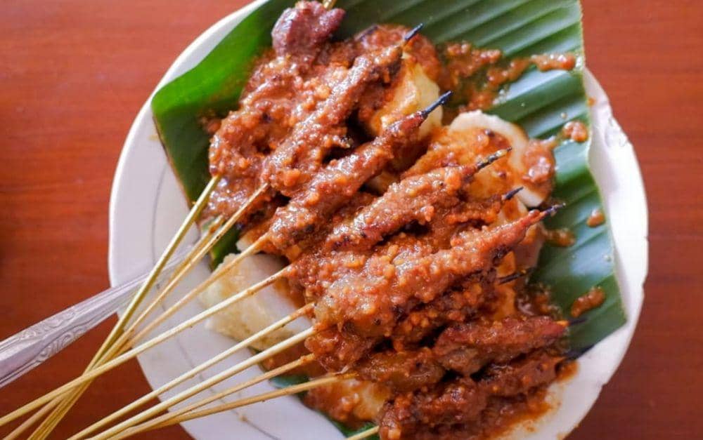 sate sapi suruh (instagram.com/bookpacker)