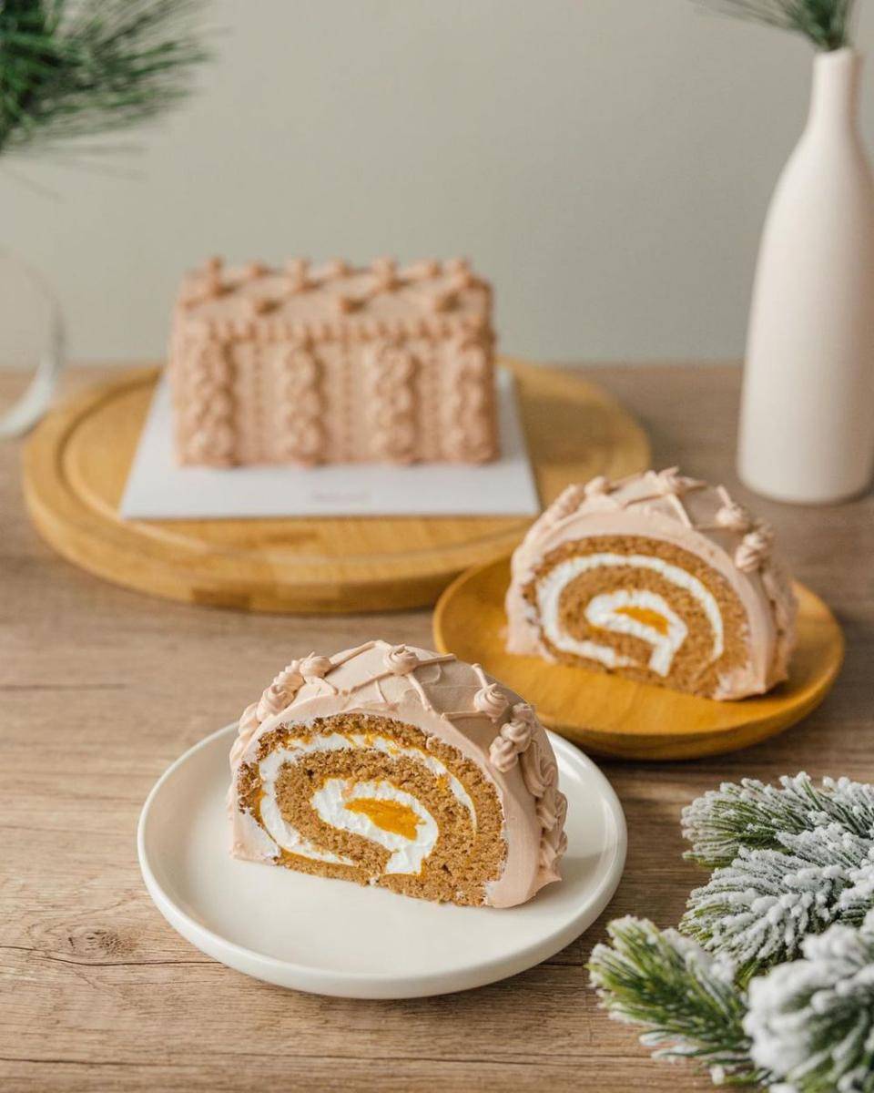 Delcie's Desserts and Cakes (instagram.com/delciesdesserts)