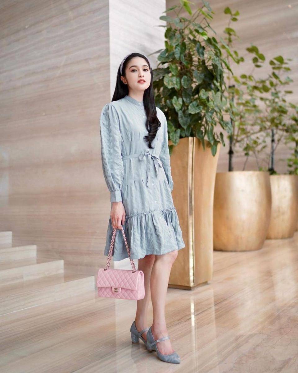 OOTD casual ala Sandra Dewi (instagram.com/sandradewi88)