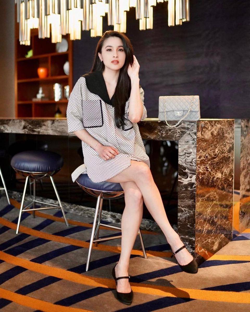 OOTD casual ala Sandra Dewi (instagram.com/sandradewi88)