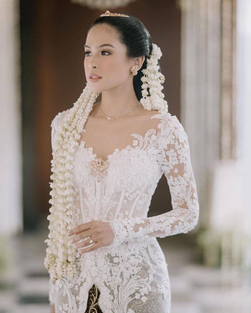 maudy ayunda (instagram.com/maudyayunda)
