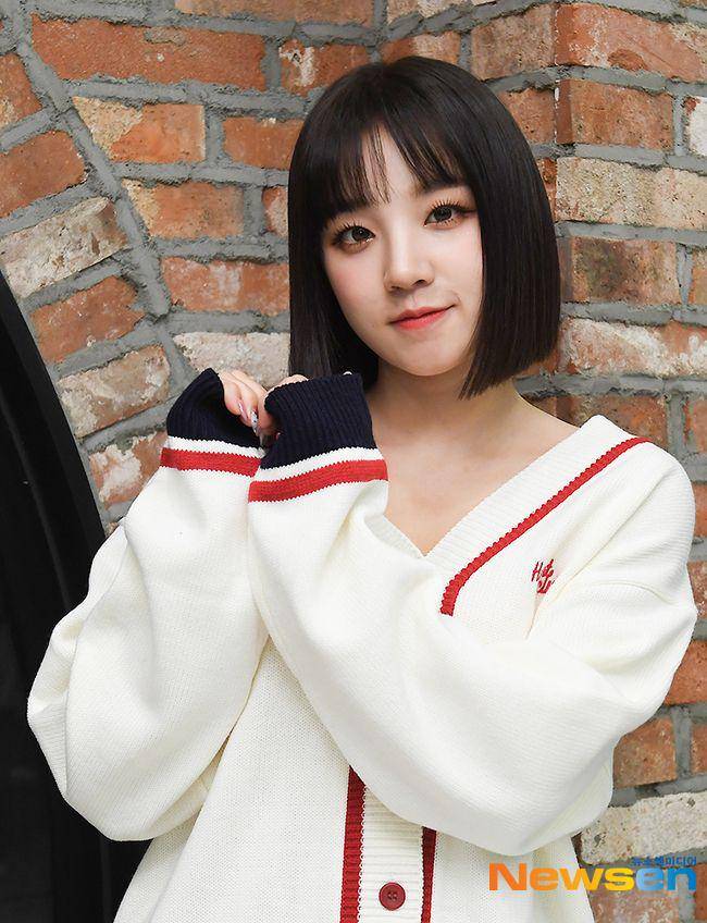 hair styling Yuqi (G)I-DLE (twitter.com/idleview)