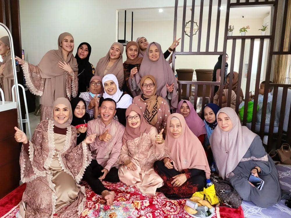 Momen syukuran rumah baru Syifa. (instagram.com/ayutingting92)