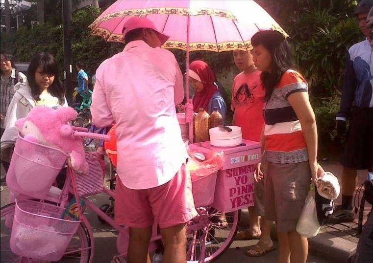 outfit penjual kelewat modis (1cak.com)