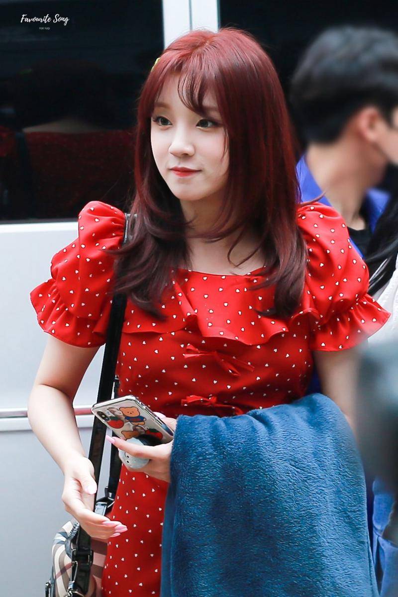 hair styling Yuqi (G)I-DLE (twitter.com/favouritesyq)