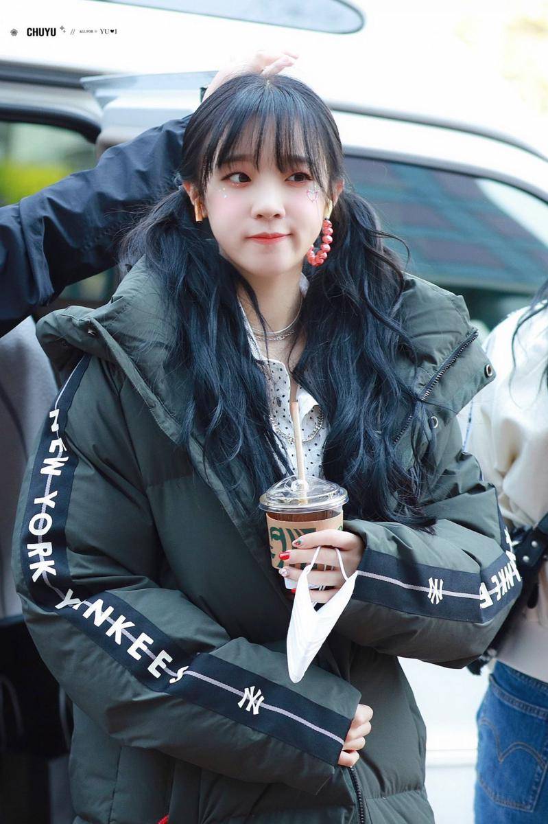 hair styling Yuqi (G)I-DLE (twitter.com/yuqipictures)