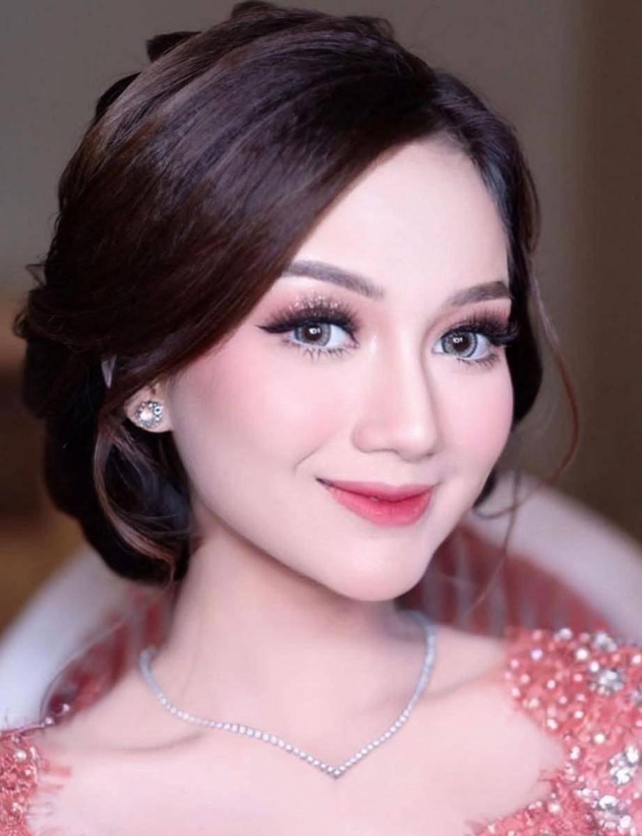 Makeup kondangan Nanda Arsyinta (instagram.com/nandaarsynt)