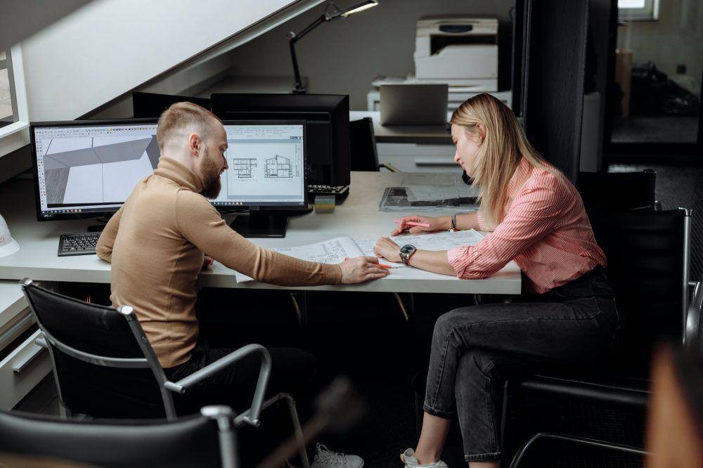 ilustrasi pacaran dengan teman kantor (pexels.com/Thirdman)