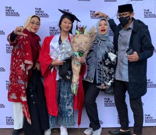 potret wisuda Amyra anak Sandiaga Uno (instagram.com/mienuno.official)