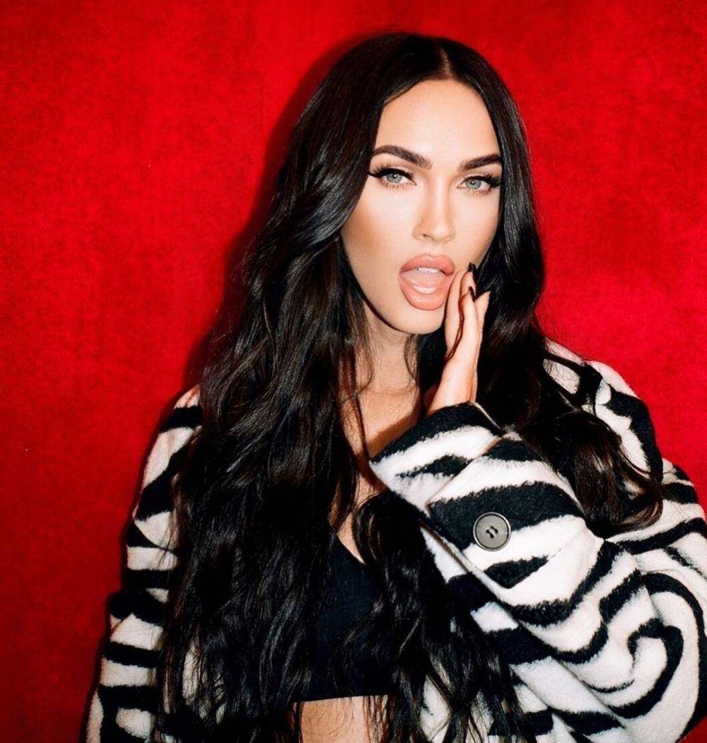Megan Fox (instagram.com/meganfox)