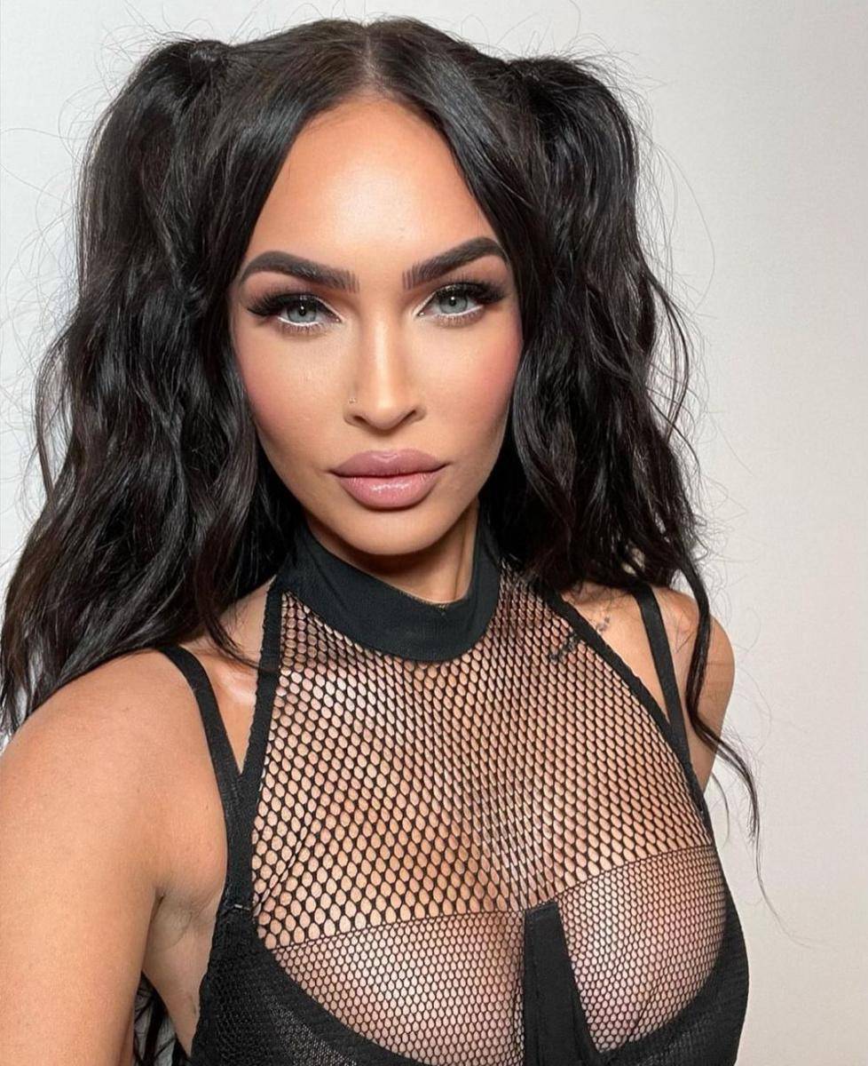 Megan Fox (instagram.com/meganfox)