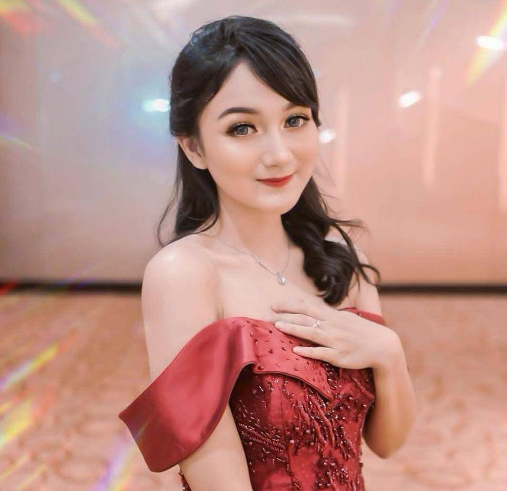 Makeup kondangan Nanda Arsyinta (instagram.com/nandaarsynt)
