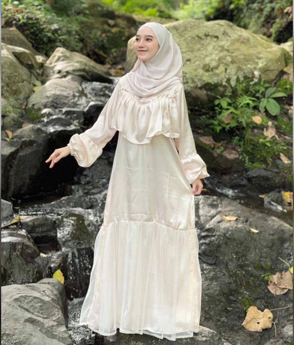 style hijab cottagecore (instagram.com/wendaamaliia)