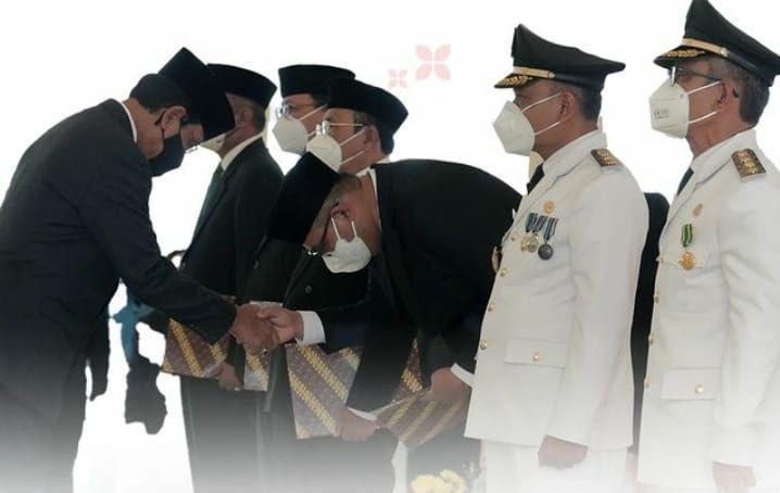 Sri Sultan Minta Sumadi dan Tri Saktiyana Turunkan Angka Kemiskinan