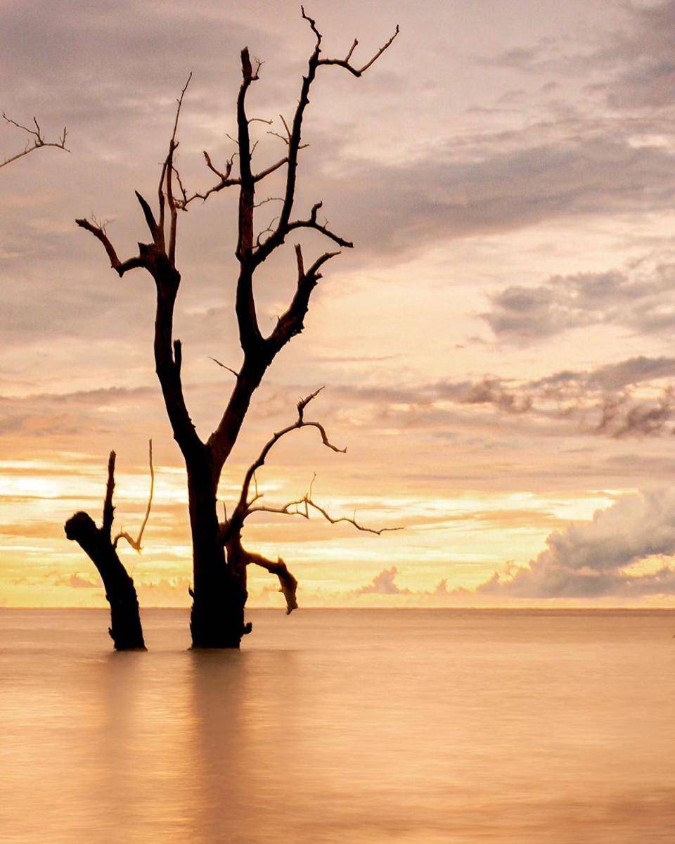 potret Pantai Kastela (instagram.com/oedhie)