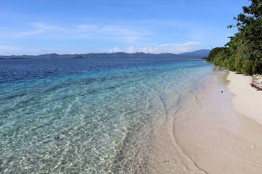 9 Potret Pulau Marsegu di Seram Barat, Panoramanya Eksotis!