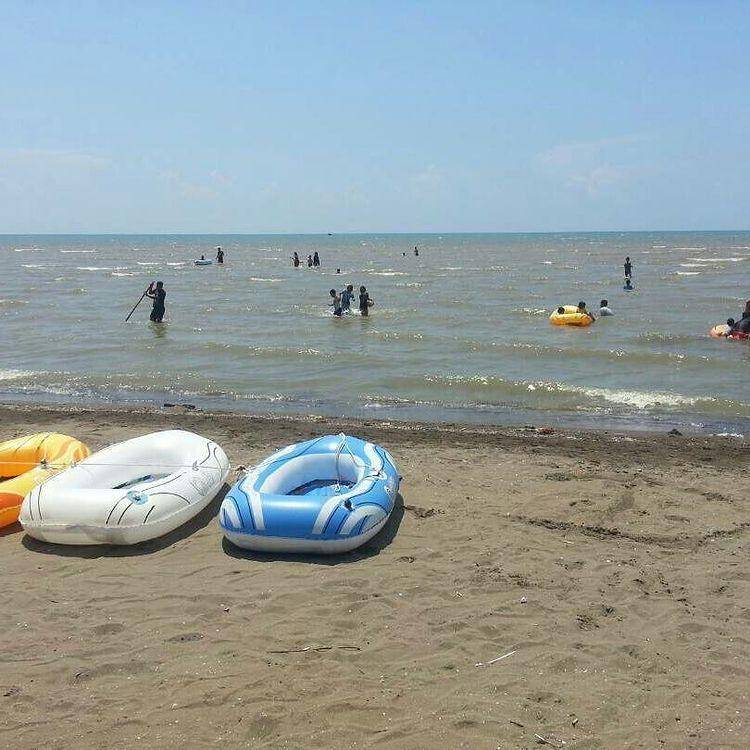 Pantai Tanjung Pakis (instagram.com/wisata_pantai_tanjungpakis)