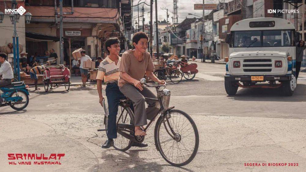 Elang El Gibran Rosadi dan Bio One di film Srimulat: Hil yang Mustahal (instagram.com/filmsrimulat)