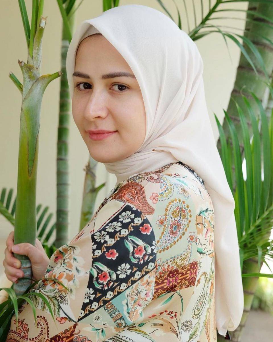 potret terbaru Rina Diana tampil berhijab (instagram.com/rinadiana_8)