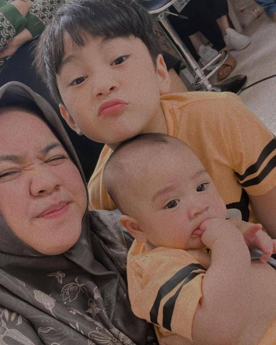 Shela Lala, Rafathar, dan Rayyanza (instagram.com/shela_lala96)