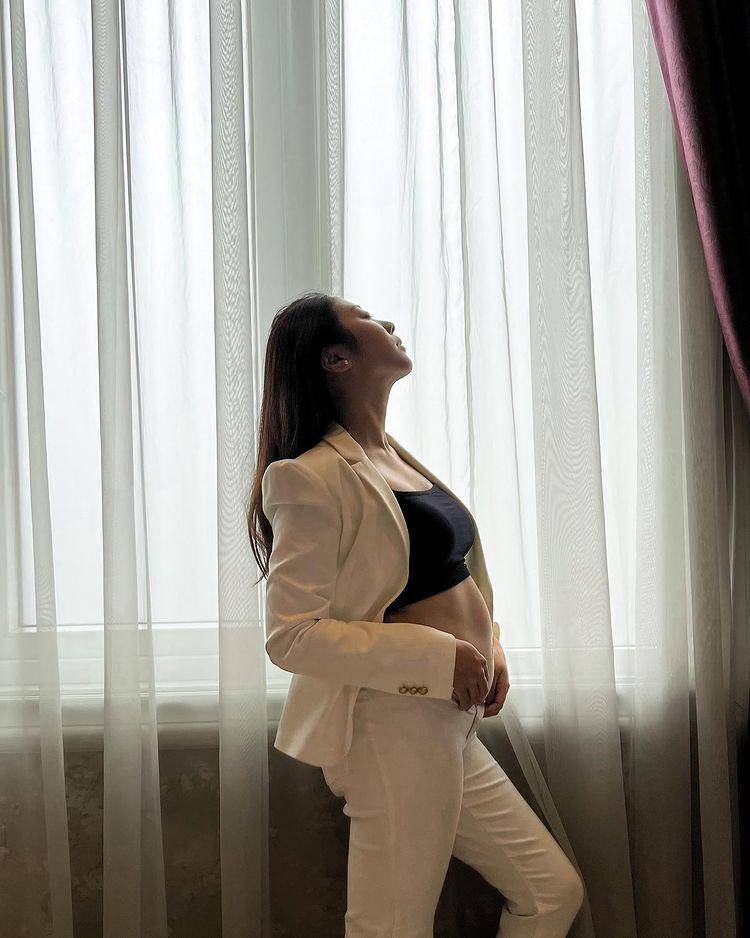 Winona Willy dengan baby bump (instagram.com/nonawilly16)