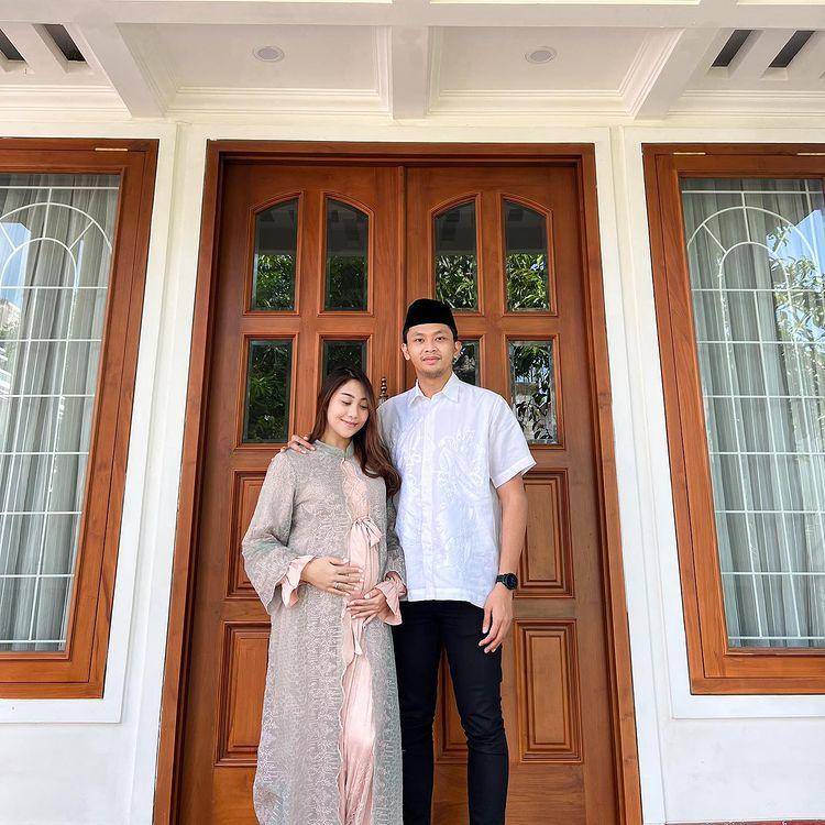 Winona Willy dengan baby bump (instagram.com/nonawilly16)