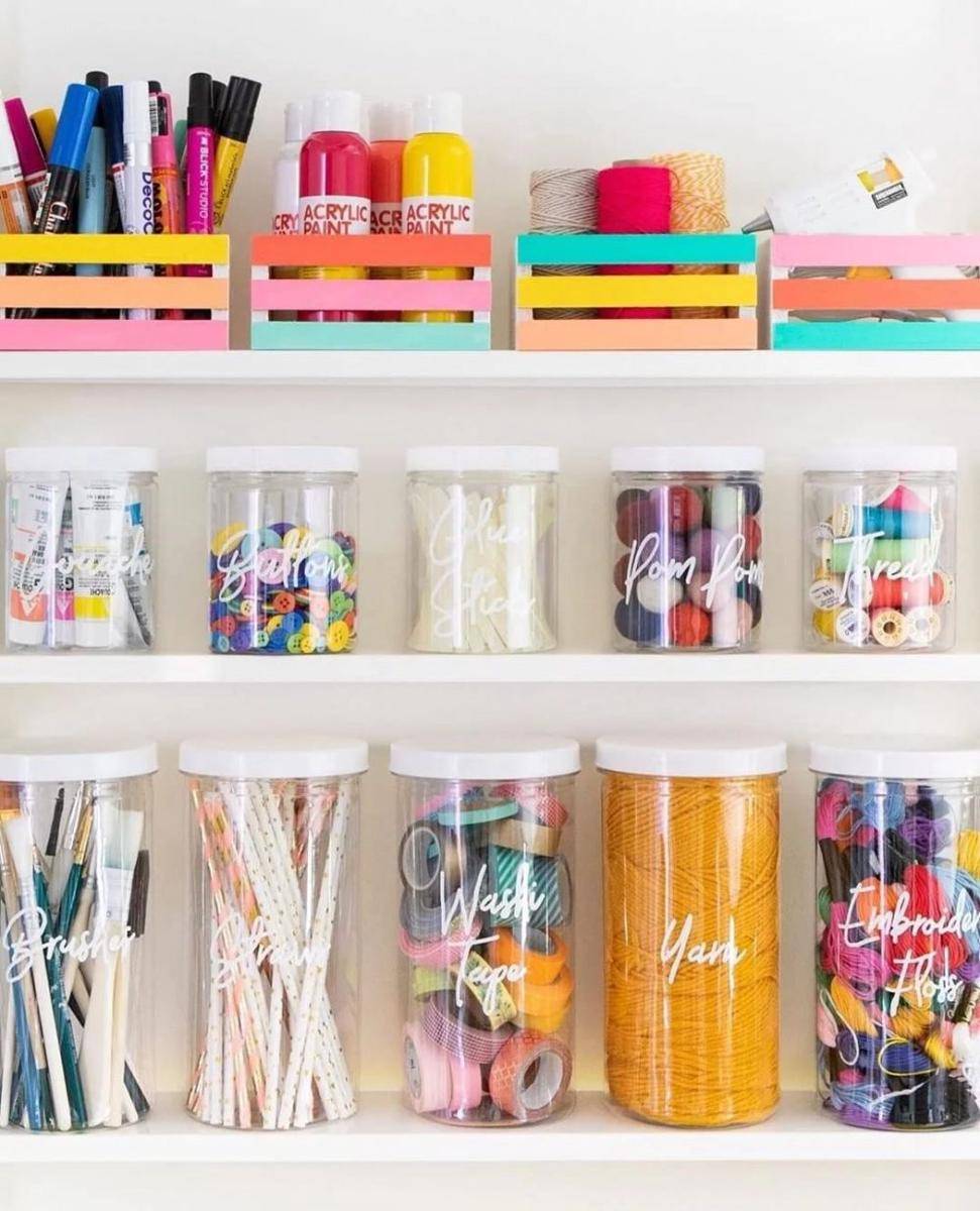 ilustrasi penyimpanan art supplies (thewonderforest.com)
