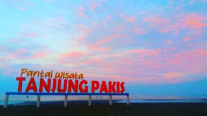 Pantai Tanjung Pakis (instagram.com/pantai_tanjungpakis)