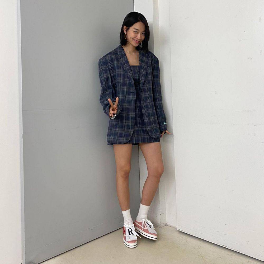 Shin Min Ah (instagram.com/illusomina)