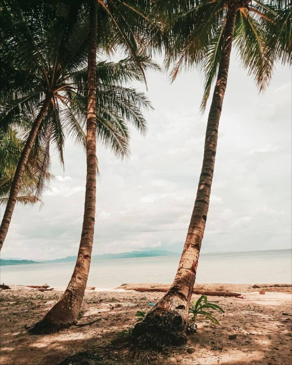 potret Pantai Lawena (instagram.com/calvin.jaeyco)