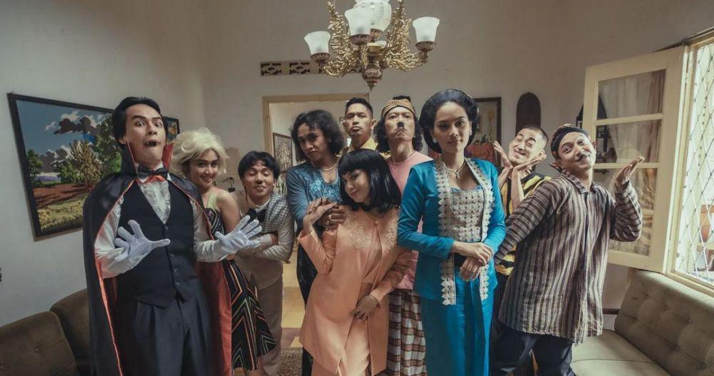 5 Alasan Kamu Wajib Nonton Film Srimulat: Hil Yang Mustahal