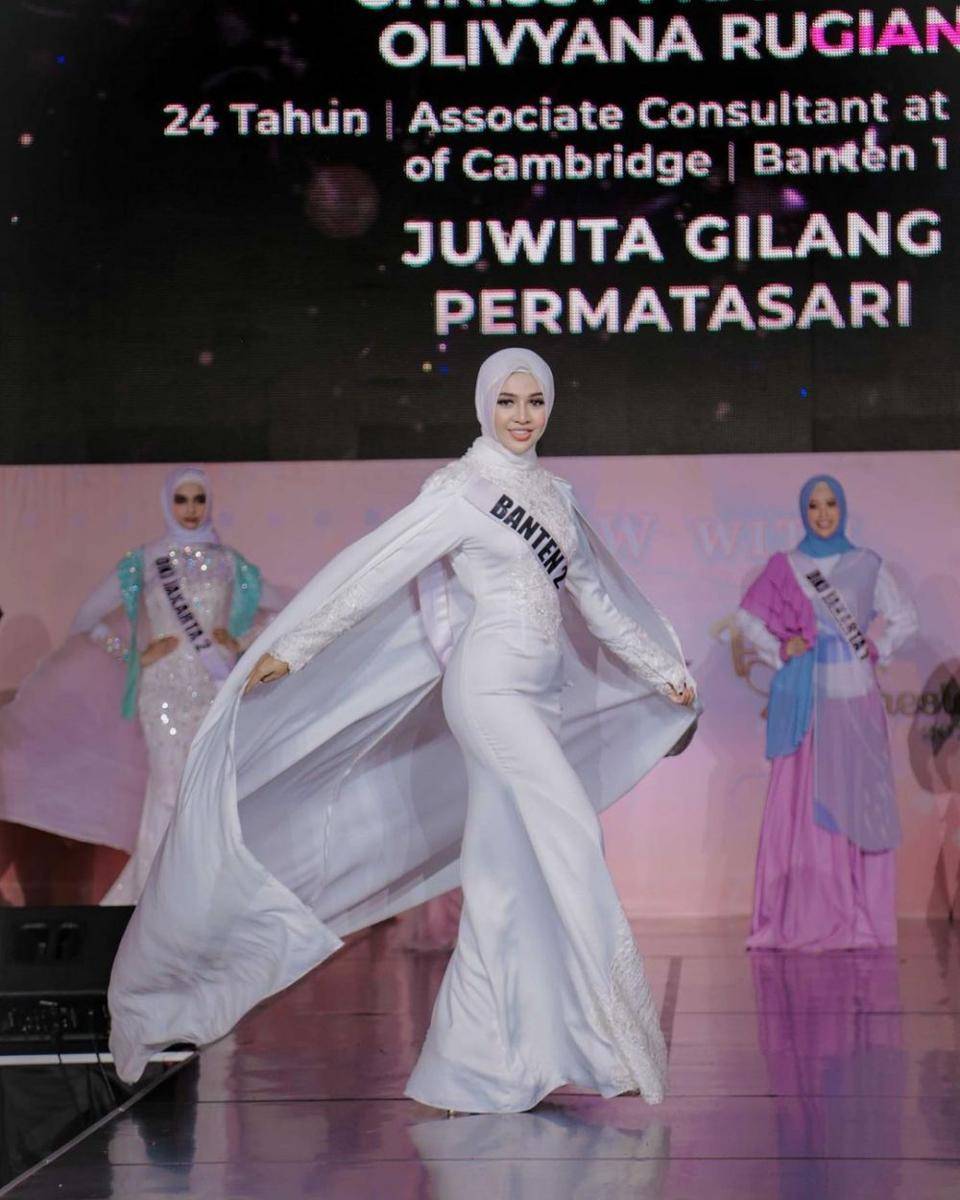 Potret Finalis Puteri Indonesia 2022 di Jakarta Muslim Fashion Week 2023 (Instagram.com/officialputeriindonesia)