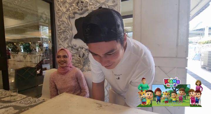 potret Baim Wong dan Kiano ngasal ke nikahan orang (youtube.com/Baim Paula)