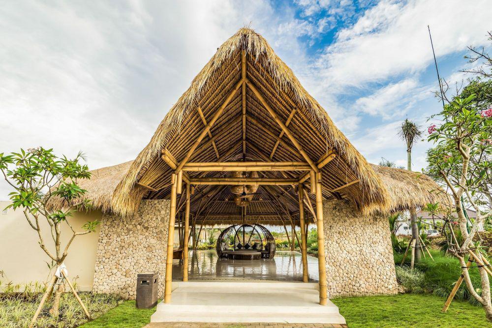 5 Hotel Mewah dengan Pemandangan Alam Terbaik di Bali, Bikin Betah!