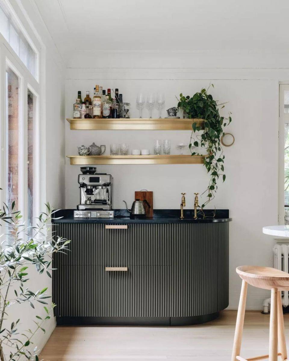 inspirasi desain coffee bar di rumah (livingetc.com)
