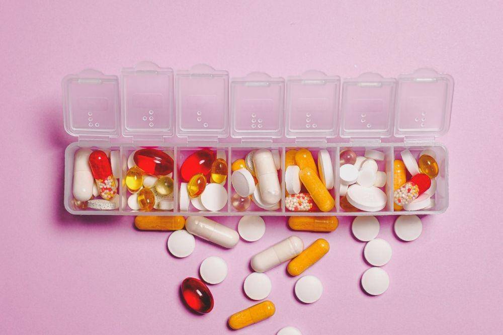 ilustrasi obat-obatan (pexels.com/Anna Shvets)