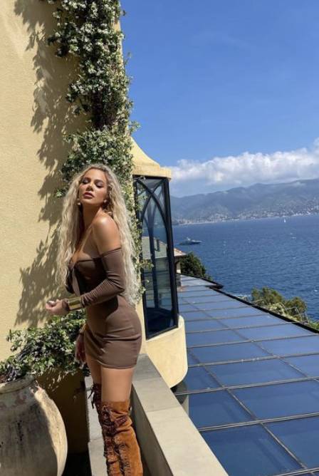 Khloe Kardashian (instagram.com/khloekardashian)