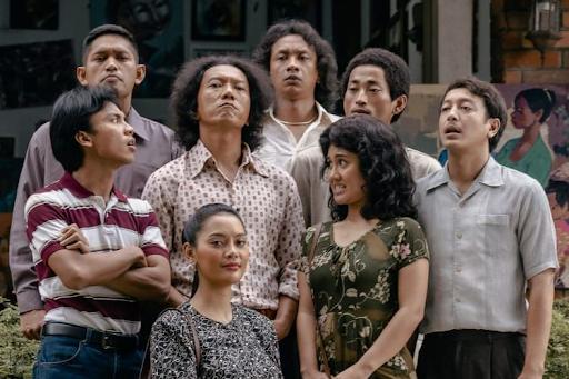 Gak Hanya Mengocok Perut, Film Srimulat Juga Bercerita tentang Hal Ini