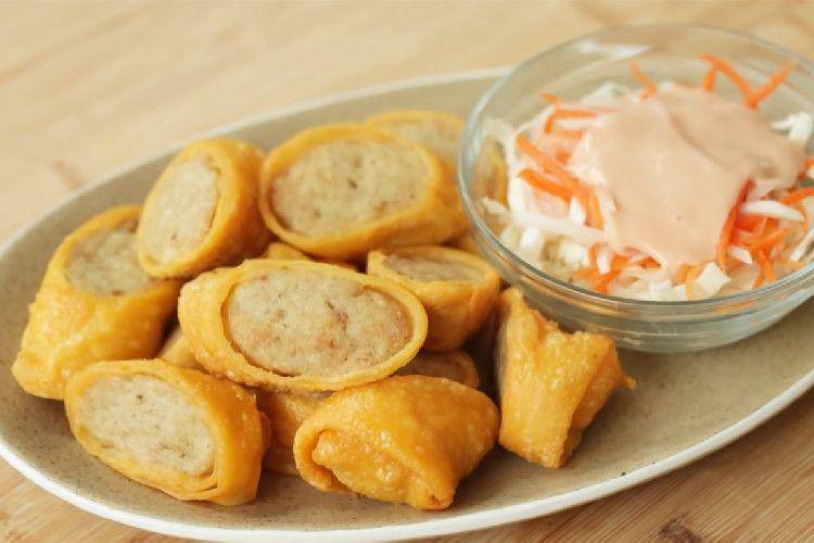 egg chicken roll (youtube.com/Devina Hermawan)