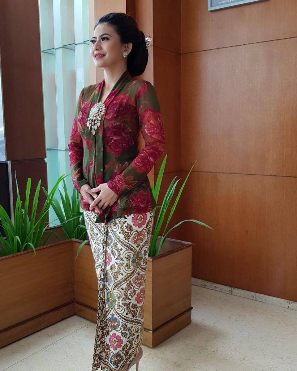 Kebaya Utrich Farzah (instagram.com/utrichfarzah)
