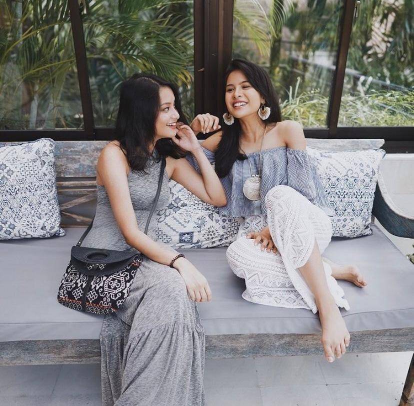 Maudy Ayunda dan Amanda Khairunnisa (instagram.com/maudyayunda)