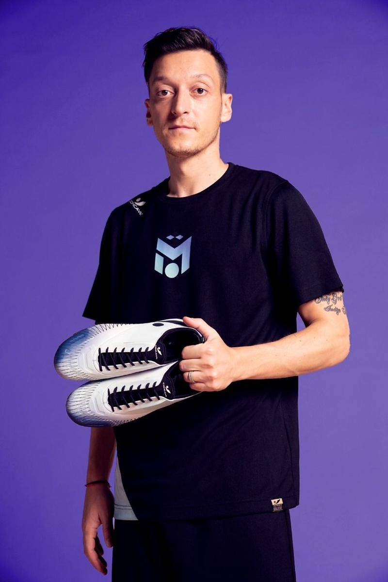 Mesut Ozil bekerja sama dengan Concave bakal datang ke Indonesia (dok. Concave Indonesia)