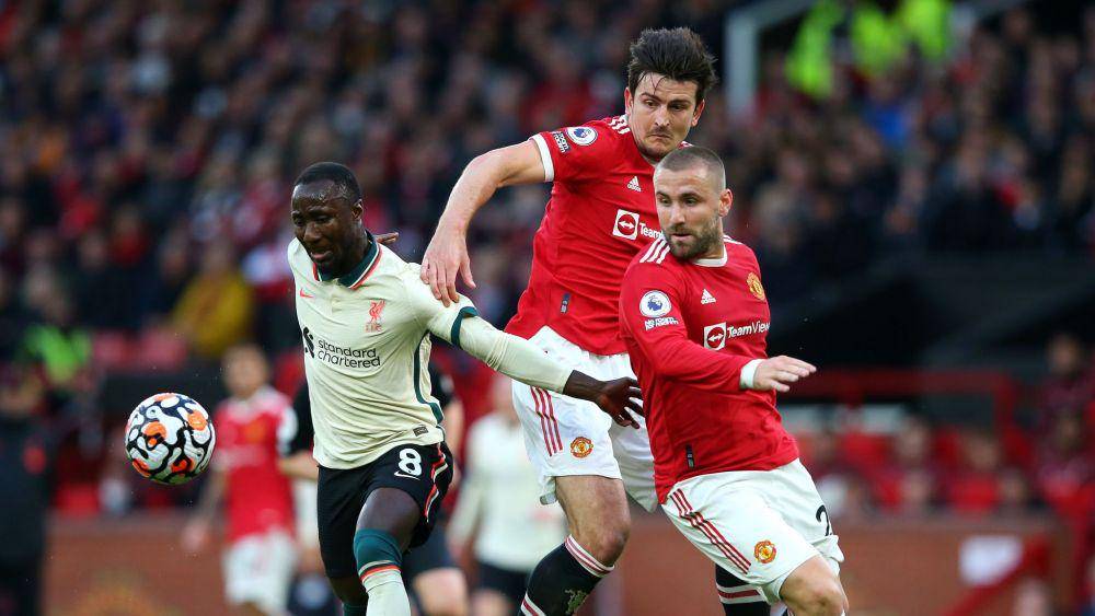 Manchester United melawan Liverpool di Premier League 2021/2022. (skysports.com)