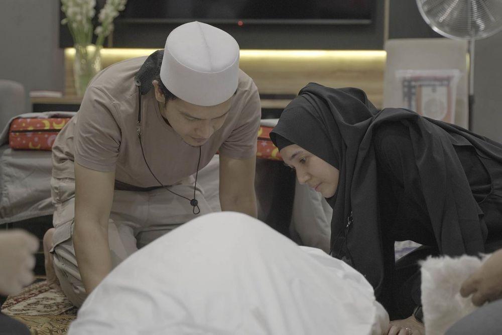 10 Momen Dimas Seto Dampingi Ayahnya Sejak Sakit hingga Dimakamkan