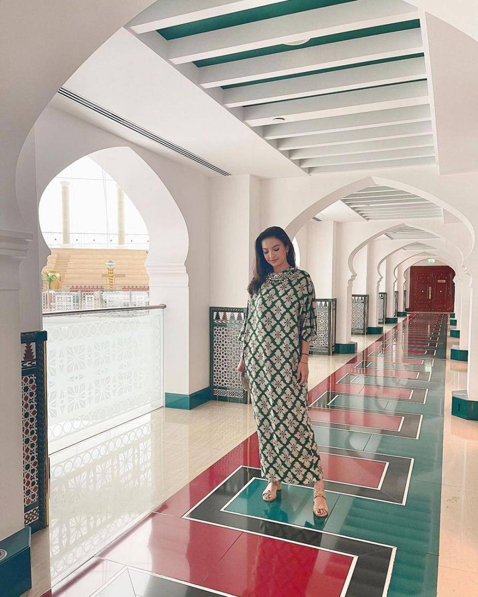 potret Raline Shah saat memakai dress di berbagai kesempatan (instagram.com/ralineshah)